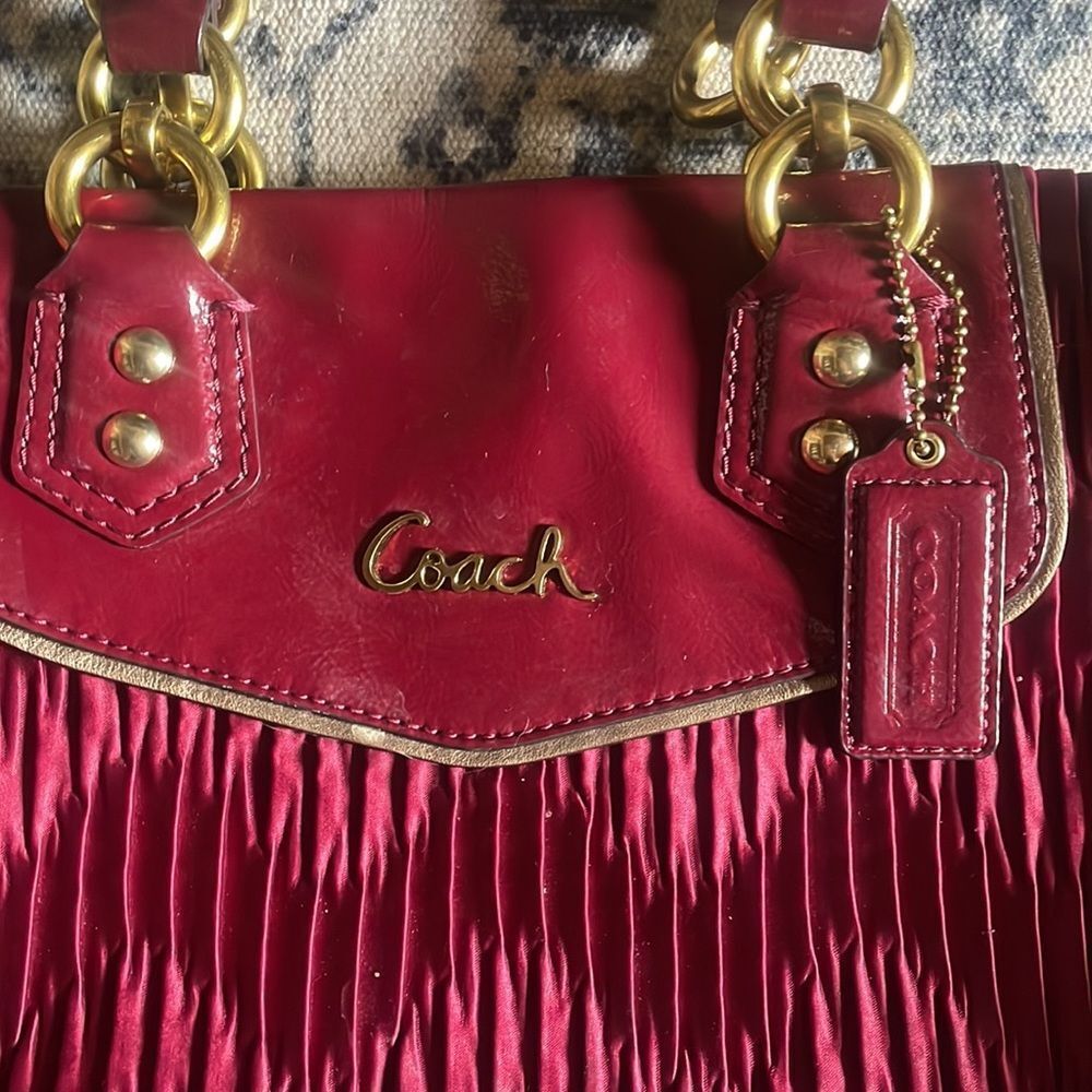 Vintage Coach Ashley Bordeaux Gathered Satin Purse Metallic Wine Patent Leather - Picture 4 of 10